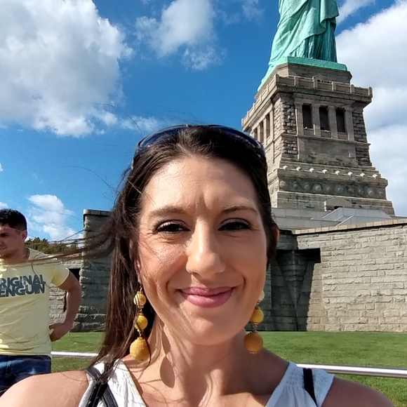 Meet your Posher, Tiffany - Picture 4 of 11